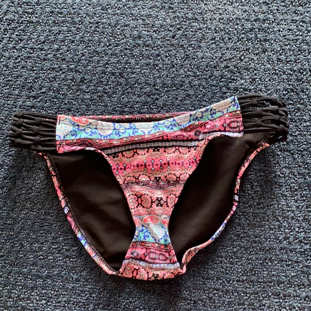 Bikini bottom